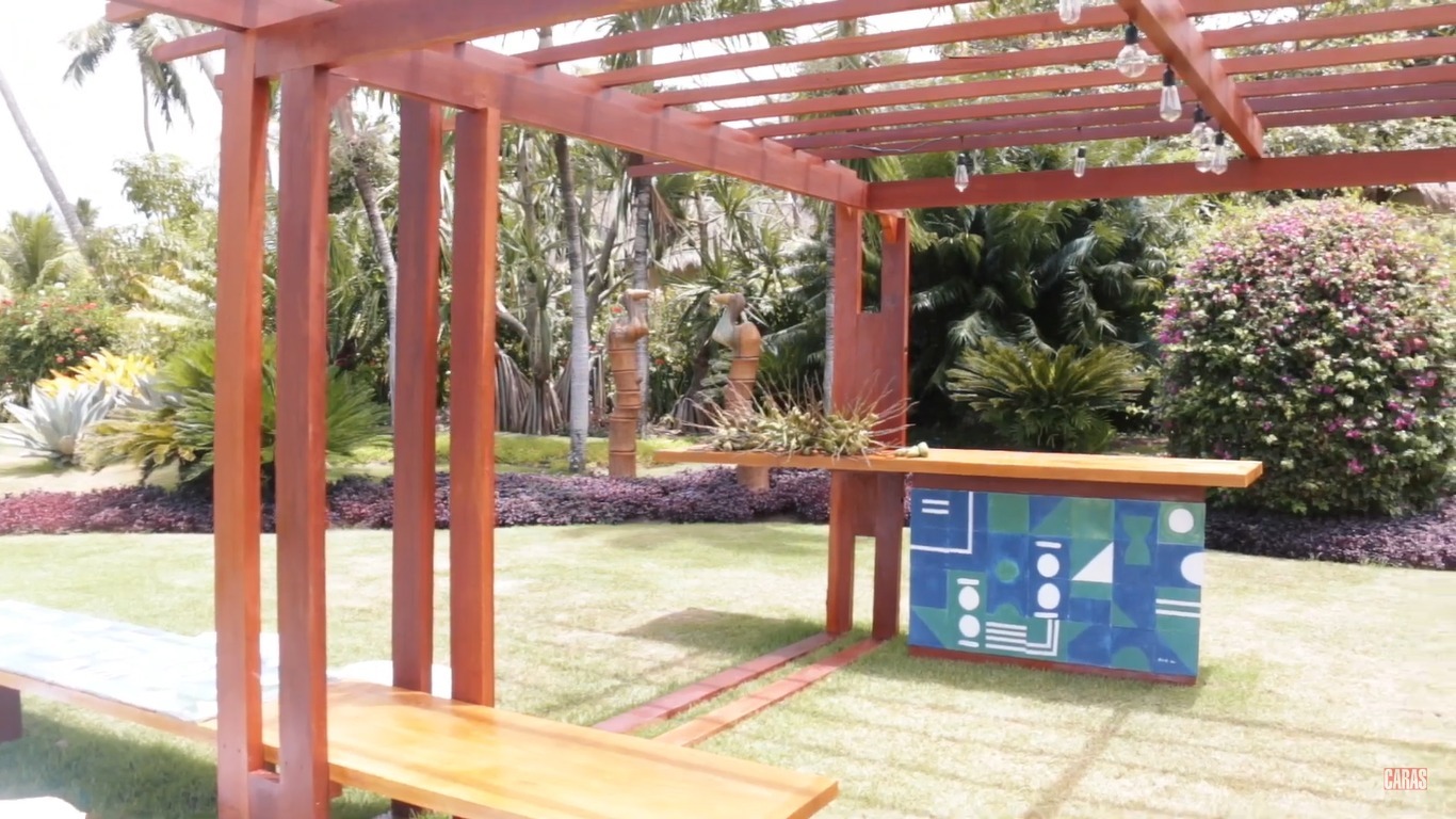 Casa Caras Pernambuco – As arquitetas Camila Horta e Duda Jungmann apresentam o wood lounge