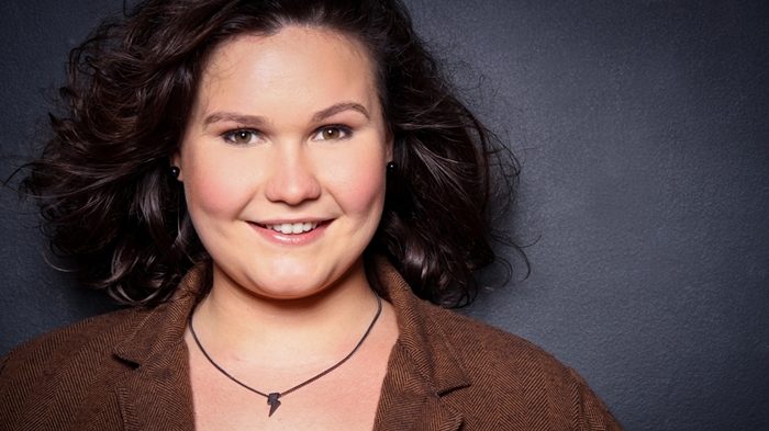 Rafaela Ferreira fala sobre o sucesso de Poliana Moça e reflete sobre amor próprio