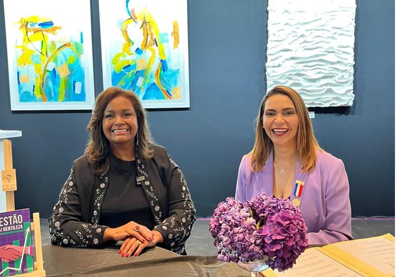 TV CARAS comparece ao evento Divine Académie